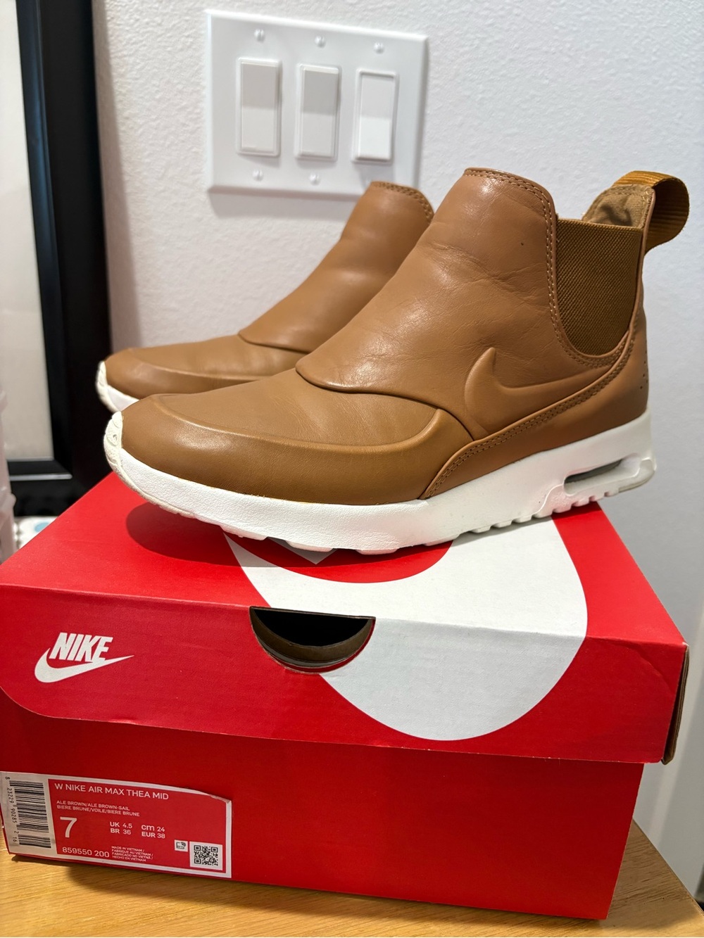 Nike Men’s Slip-On Loafers in Tan Brown with White Sole